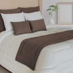 Cobre-pés acolchoado c/ Almofadas CAIRO | Castanho | Divayne