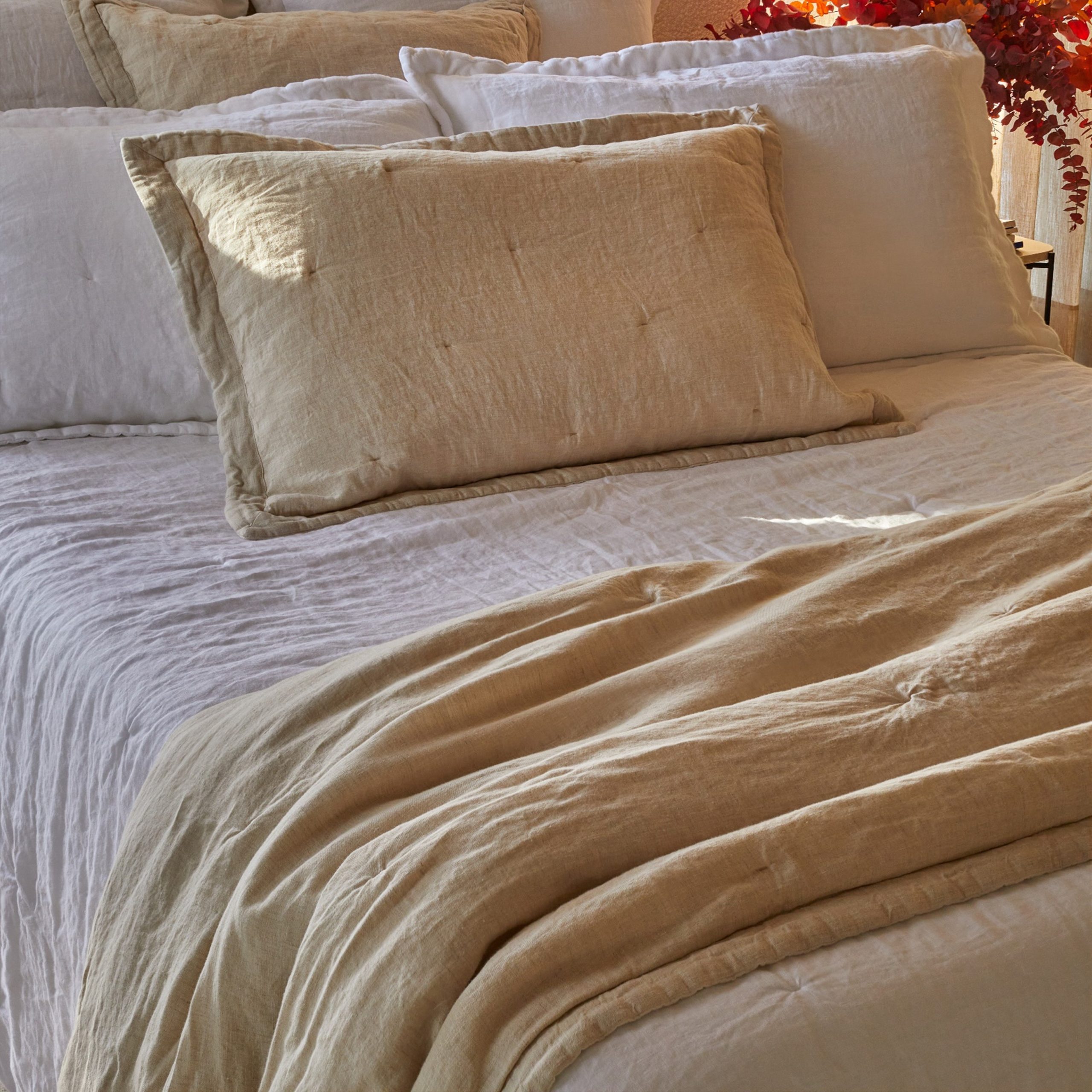colcha-com-enchimento-linho-bege-CRETA-flax-bovi-4 Colcha CRETA | Bege Flax | 100% Linho | Bovi - Image 1