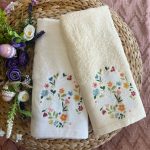 Toalha de rosto OVO FLORAL | Bege | Suspiro d´Algodão - Image 2